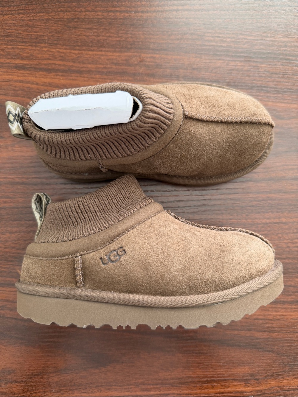 UGG Kids Chestnut Slip-On Suede Bootie with Knit Cuff Size 11
